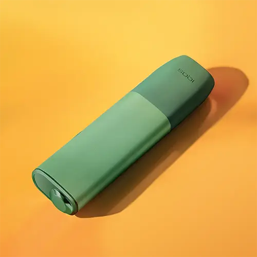 iqos iluma one su fondo arancione